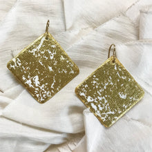 Load image into Gallery viewer, crushed gold earrings
