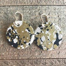Load image into Gallery viewer, metallic earrings