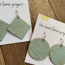 Load image into Gallery viewer, Ocean Waves - earrings