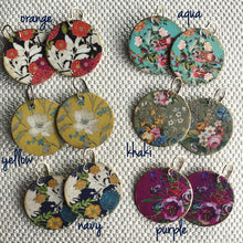 Load image into Gallery viewer, floral earrings
